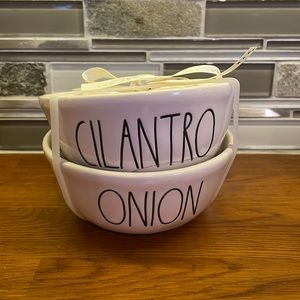 Rae Dunn cilantro and onion bowl set